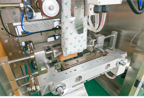 Middelgrote Automatische Verticale van de Korrelszaden van de Verpakkingsmachine de Noten Trillende Plaat