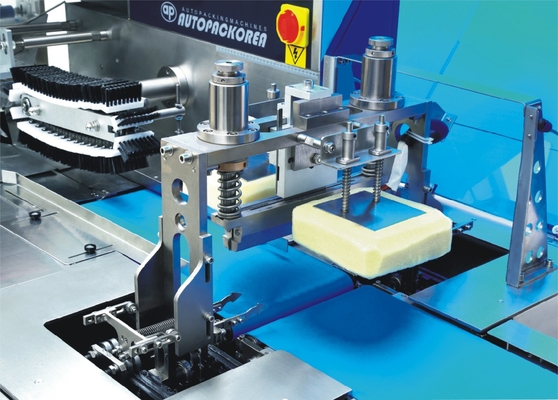 Automatische Vergeldende Horizontale Verpakkingsmachine met het Apparaat van de Filmomschakeling
